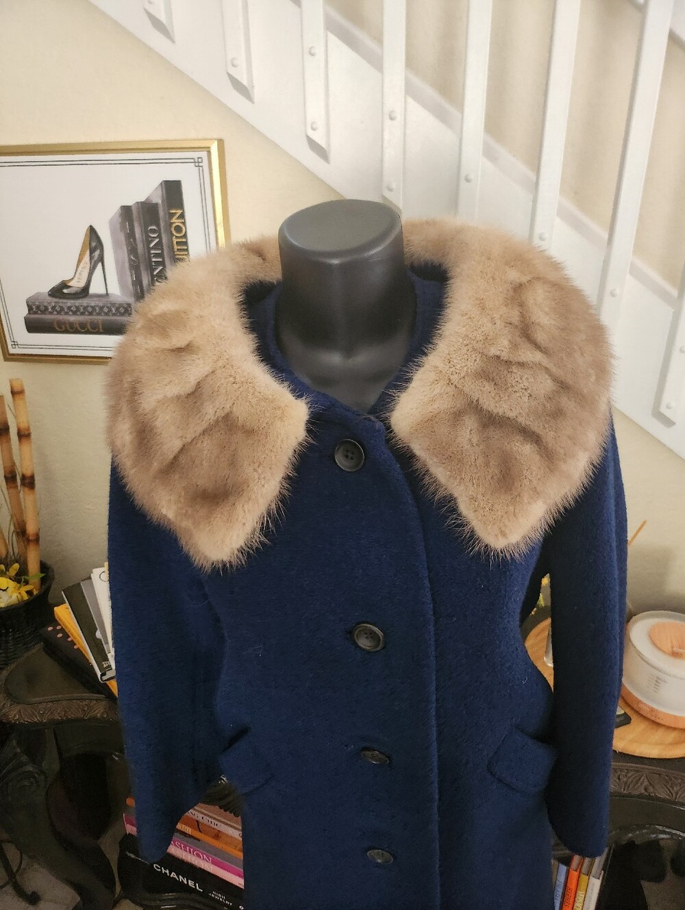 Stevens coat with fur collar - Picture 2 of 6
